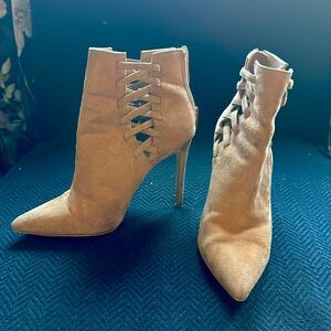 Size 6 suede 4 inch ankle boots
